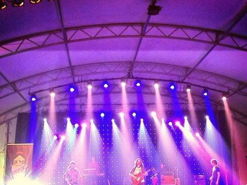 indie poprock band that loves to tie up the laces on their dancing shoes