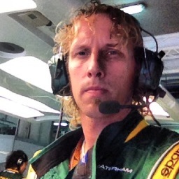 F1 mechanic,wakeboarder,surfer,kitesurfer,travels the world.