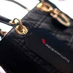 Supporting the @BuyMyWardrobe Preloved Revolution. Buy it, Wear it Sell it!  Watch the video story.. http://t.co/t4xwT0aY3W