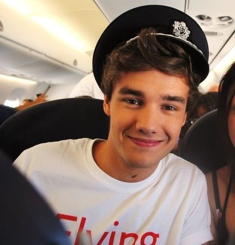 follow from @liamandpizza :) follow back on there!!