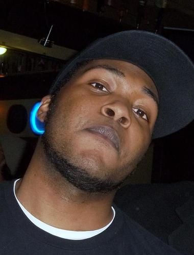 Matchbox Ent Chi-town Representa!!! New and upcoming Hip Hop Rock artist takes his craft to the stage, and gives you incredible energy. Lookout4 new releases!