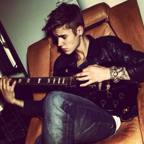 giorgio, 18 | @justinbieber @selenagomez @zacefron are my idols. | swag on you.
