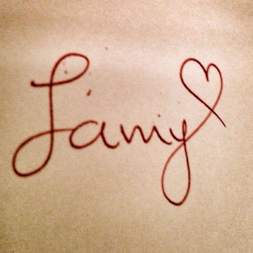 lamya_Aljasser's profile picture. «أفضـــل تعـــريف لذاتك، أنّك لســـت أفضـــل من أحـــد، ولســــــت كأيّ أحـــد و لســـت أقلّ من أحـــد!»