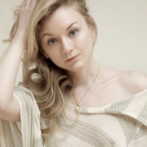 BethGreene27's profile picture. My name is Beth. I'm 17 years old.
I live with hope that one day I will find true love even in this world full of Walkers.