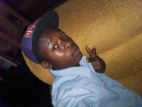 I,Am a cool nice tall loving guy.(Tel:08139287176.#teamymp (bbpin:27BD000D