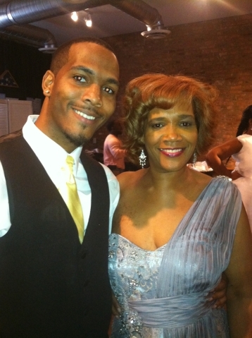 YoLuckyLefty's profile picture. 