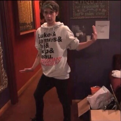 please follow me @janoskians ILY❤❤❤ JAMES YAMMOUNI FOLLOWS ME OMG!!! 22/3/13 If you wanna follow plz ask me okay? JANOSKIANATOR FOR LYF
Plus Gina Brooks 7/4/13