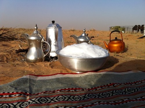 ‏أنفكت السبحه وضاع الخرز ضاع ... وبغيت ألمه ياسليمان وأزريت