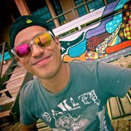 luisdezahiraoka's profile picture. Barista de Café, Dj de Tech House, rider de bodyboard y longboard skateboard.