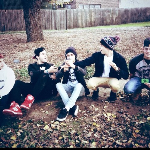 New account, here to make imagines + edits for all you slu+s ♡ follow my main account @lukeswish ______________________________________ the janoskians