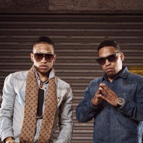 dB1Music's profile picture. +dB1 THE NEW FACE OF THE COIN
 Grupo de Moderna y pegajosa Melodia Urbana Que Representa la Musica Latina en €uropa bonillones@gmail.com.