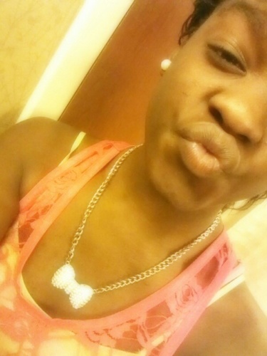 **- Im THAT Loyal Girl Follow Me iiFollow BAcc So Click The White Button &&' Turn It Blue.... (: