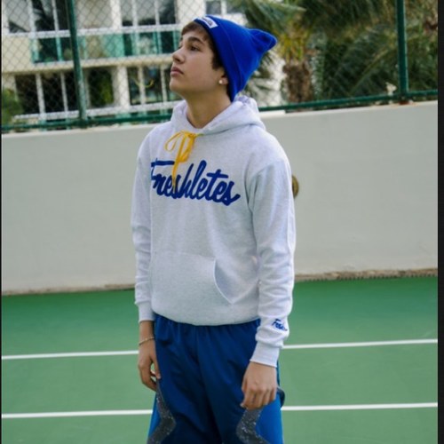 ComparingCelebz's profile picture. 