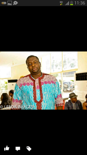 bozzees's profile picture. Carefree