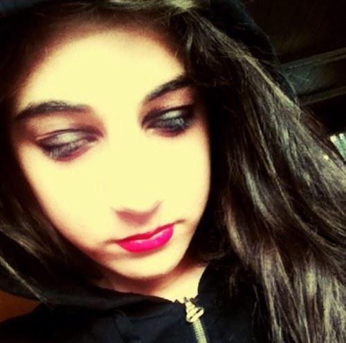 15.suffering depression .self harmer last cut 4 weeks ago scars still here .Lonely :'(
