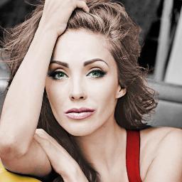 Fan Page Facebook: Anahi La Magia Llegara En El 2012