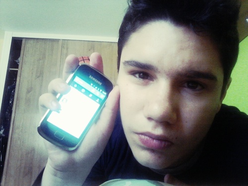 desde hace tiempo beatboxer amo el dubstep y los videojuegos,me encanta la party hard con mis amigos & company, yeah!