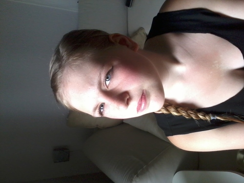 wanna be an actor...and I love Spartacus, Glee, Grimm, Harry Potter, LOTR and The hobbit!!!!