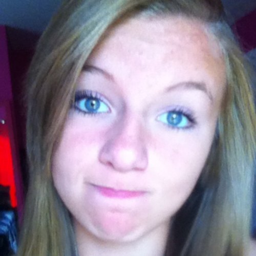 Follow me :) I follow back

Instgram: @alicia_wilson4

Kik: aliciawildon4

Facebook: Alicia Wilson