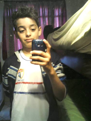 face tai http://t.co/i4rYHvLdba.…      insta http://t.co/aPjyRdIdA5…