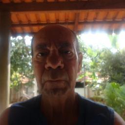 totalmente de direita Bolsonaro tem razão, minha luta é pela pátria livre do comunismo em defesa da família brasileira!!! NOSSA BANDEIRA JAMAIS SERÁ VERMELHA!