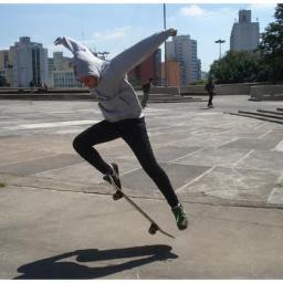 Perdi meu outro twitter , sigam esse hehe