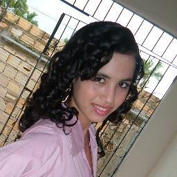 O amor não prende, liberta! Ame porque isso faz bem a você, não por esperar algo em troca....
