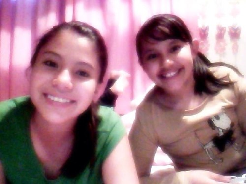 I have 12 years I am Directioner I love Edy xD & Juli & Lucerito are my best friends.... :3
