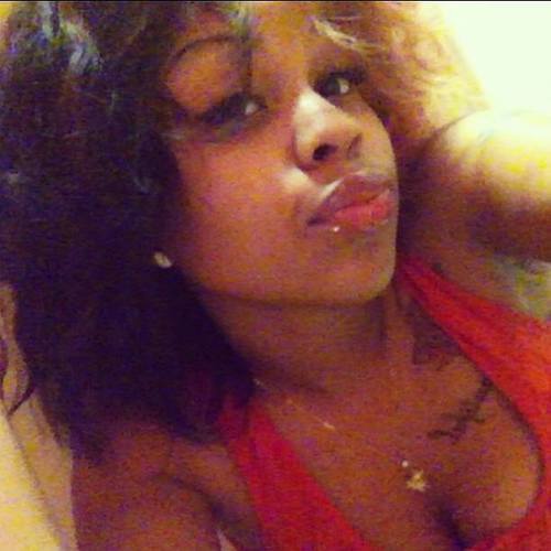 °~°IMMA BAD AS BITCH THAT KEEP IT REAL IM SUPER BLUNT I HURT FEELINGS AND MAKE UR HOES FEEL SOME TYPE OF WAY I AINT LOOKING FOR FAME IM GAINING RESPECT°~°