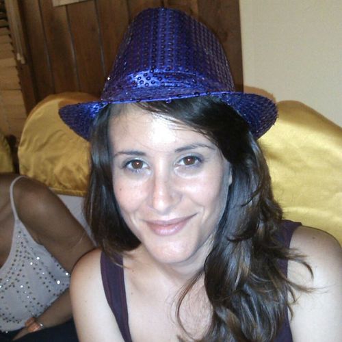 Jenifer PG. Psicóloga. Licenciada por la UNED. 
Cursando Neuropsicología Clínica en la UPO
Autodidacta y con ideas emprendedoras :)