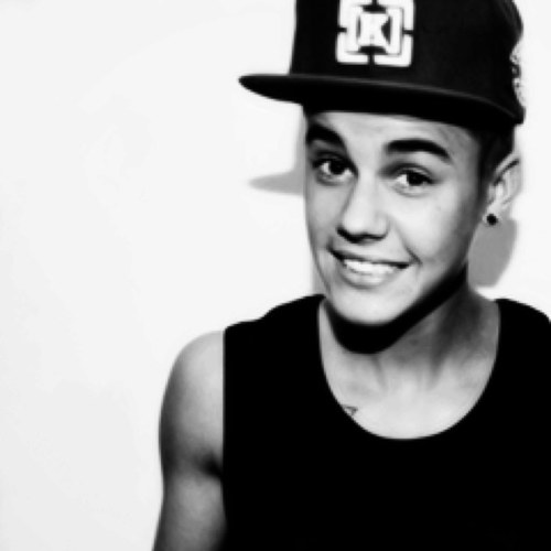 saw Justin in concert on 12-18-10 & 1-26-13 | he followed on 12-20-10 | Belieber since '09 | ♡ always believe and never say never♡