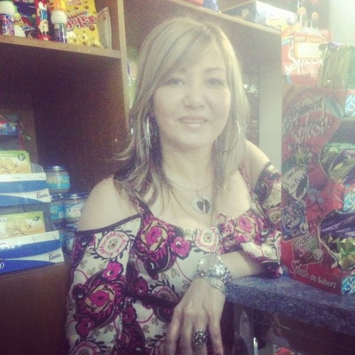 Lucho x lo q quiero,feliz,realizada y a gusto con lo q he vivido,no desprecio ni niego las situaciones q me han tocado vivir xq de ellas soy lo q soy.Amo a Dios