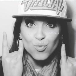 1° fc da Dessa ♥ Porque foi com um olhar que você me conquistou ! ♥ Reconhecido pela Gih,prima da Dessa,te adoro garota ♥ ♥ ♥ #NaDessa ♥ ♥ ♥