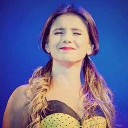 É você quem dá sentido aos meus dias, é você quem dá cor à minha vida. E penso, repenso e trepenso em você. @PaulaFernandes7 Since : 29/09/11