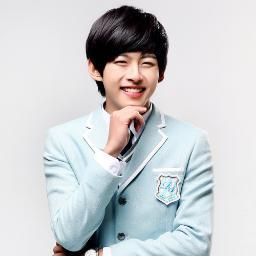 amo la musica :3.... genero : kpop... cantantes favoritos: u kiss y amo los animes :)