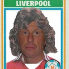 Oppvokst under Keegan. Svak for Liverpool FC. Har hjertet i RBK. Hører helst på Depeche Mode og The Human League.