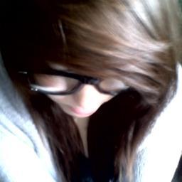 15 . I cut I have separation & social anxiety & depression. i daydream to escape reality kik- oreolover_x