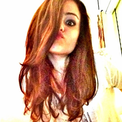 16 years old
I met Justin Bieber ♥ 4\14\2011