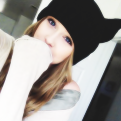 ciaau, sono acacia seeguitemi pleaase :3
