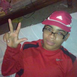 mae eu te amo entendo o seu recado nasceu pra ser estrela não morre  ofuscado mais e que hojje tá tão direfente tá maior estranho esse amor da gente..!