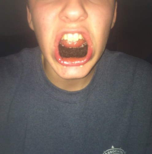 Tweeting about tobacco and everything in a teenagers life in 140 characters or less. Kik: DippinBro Ask: http://t.co/6ErZFBolzk