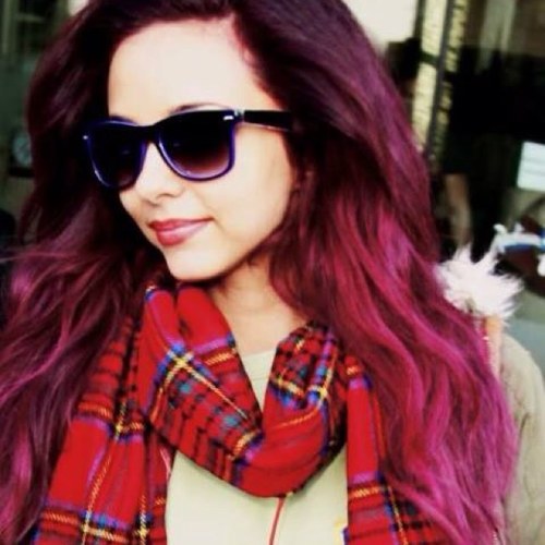 you just got a free follow yaaaay now go follow @JadesPegasus bc shes the one who gave you it (she follows back) x