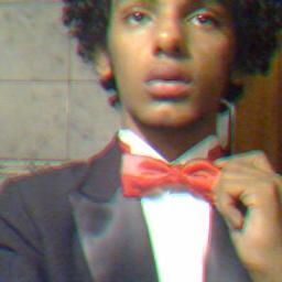 Um menino carioca, jovem, bailarino, estudante e sonhador !