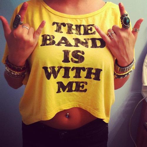 We promote & interview with artists, bands, & more, all who were born to vibe.