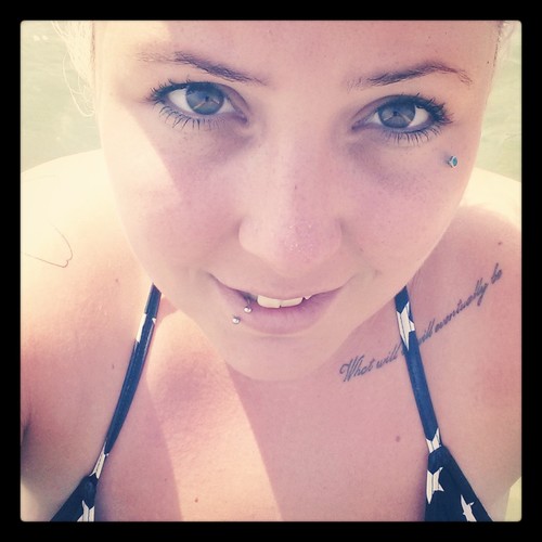 alaina_j's profile picture. 