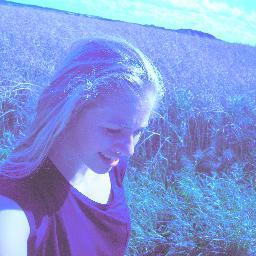 TributeDK's profile picture. Danish girl, Feline, 15 years old and totally in love with, one direction and The hunger games! Girl crush: @macbarbie07 and Jennifer Lawrence