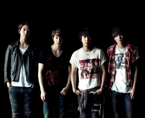 RPer Jung Yong Hwa, Leader of CNBLUE [씨엔블루], 89L | Am I your 꿀 ? @JiminelAOA_DL #WongJatim
