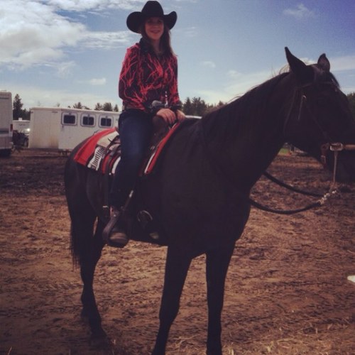 _countrygallife's profile picture. 