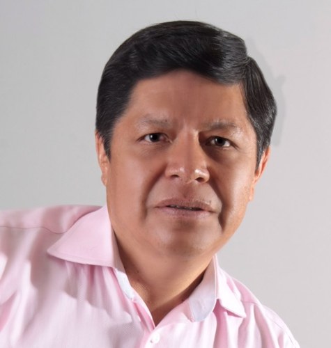 Abogado UniLibre, Magister UniJaveriana, Nacido en Chiles-Cumbal-Nariño; Ex-Senador de la República; actual Embajador de Colombia en Ecuador