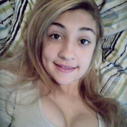 quueim me ve , ve sempre sorrindo rs !